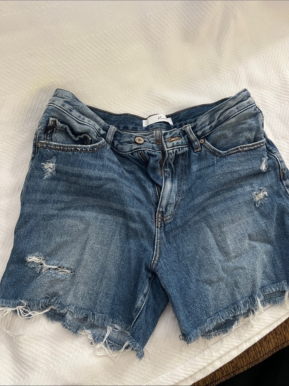Kansan cut off Jean shorts